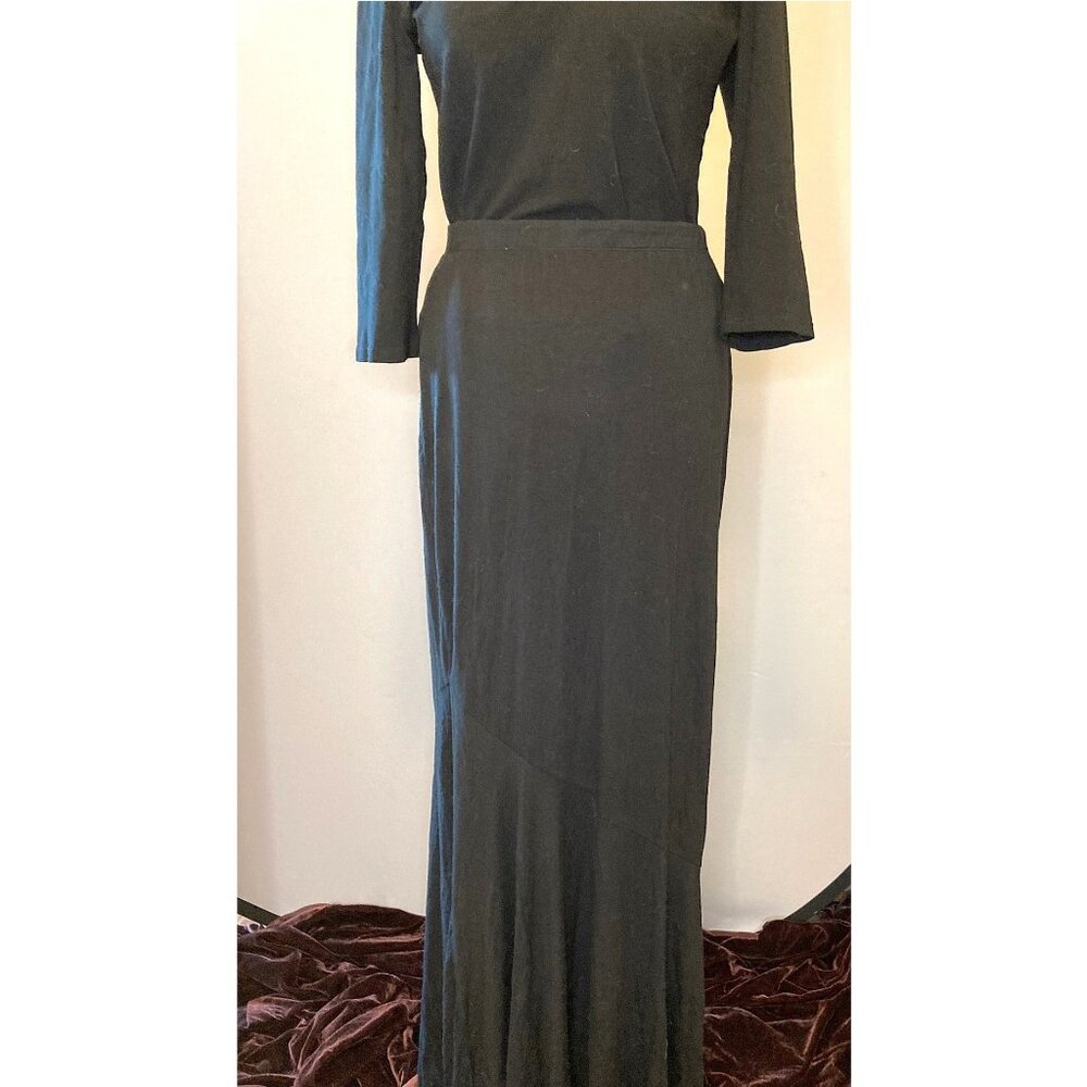 Mossimo (Target) black knit elastic waist maxi trumpet hem skirt